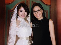 Dia sahabat aku dan (baju buatan) dia paling enak dipakainya. Aku bisa nambah percaya diri juga. Berasa model kalau pake baju Mimi, tambah Winda lagi. Asep/detikHOT.