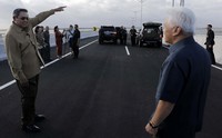 Peresmian jalan tol sepanjang 12,7 km itu dihadiri juga oleh Menteri BUMN Dahlan Iskan, Menteri Pekerjaan Umum Djoko Kirmanto, Gubernur Bali Made Mangku Pastika, jajaran direksi dari PT Jasa Marga Bali Toll, PT Jasa Marga Tbk, BUMN kontraktor, BUMN perbankan dan tamu undangan lainnya. Abror Rizki/Setpres.