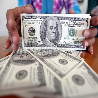 Apakah Dolar Bisa Kembali ke Rp 9.500? Ini Jawaban DGS BI Terpilih
