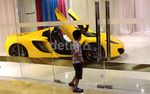 Kuning Hitam Mobil Sport Mahal