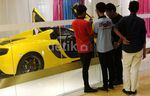 Kuning Hitam Mobil Sport Mahal