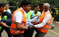 Jumlah korban tewas dalam insiden ini masih simpang siur. Setelah sebelumnya menyebut angka korban tewas mencapai 68 orang, bahkan 69 orang, kini Palang Merah setempat merevisi laporannya. Menurut laporan terbaru Palang Merah Kenya, jumlah korban tewas dalam penyanderaan ini mencapai 62 orang. Reuters/Noor Khamis.