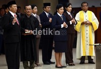 Mereka segera bekerja di KPU Provinsi Jawa Barat, KPU Provinsi DIY, KPU Provinsi Bali, KPU Provinsi Sumatera Utara, dan KPU Provinsi Jawa Tengah. Dari 25 orang tersebut dibagi lima orang untuk satu provinsi.