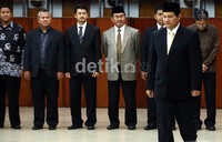 Pelantikan tersebut dihadiri oleh anggota KPU, Bawaslu dan DKPP.