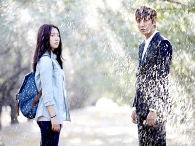 Mengintip Adegan Romantis Lee Min Ho dan Park Shin Hye