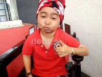 Shock dan kaget dapet berita ini, lebih parah dari berita sebelumnya. Dulu soal anak sekarang lagi-lagi dikatakan musibah Daus selingkuh, papar Daus.