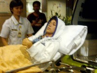 Kini Noval hanya diwajibkan datang ke rumah sakit menjalani terapi rawat jalan.