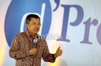 Entrepreneur itu dalam bahasa sansakerta itu aritnya saudagar. Itu artinya punya seribu akal. Anda harus punya akal untuk menjaga kemungkinan, ujar JK.