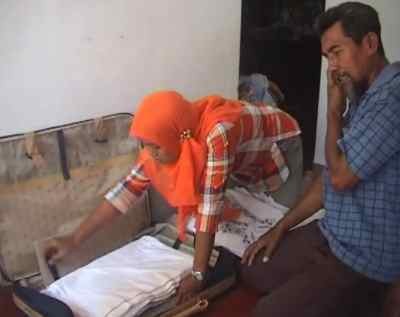 Selain Tukang Becak, Abdullah Jadi Kuli Angkut Barang