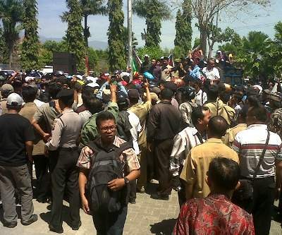 Ratusan Kades dan BPD di Bondowoso Tolak Gelar Pilkades