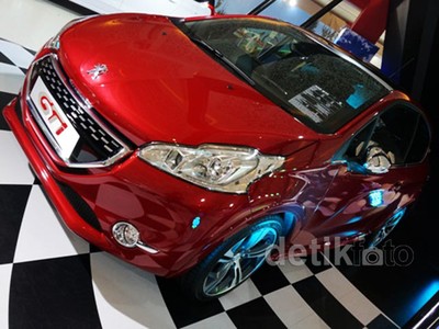 Peugeot 208 GTi Tampil Menawan
