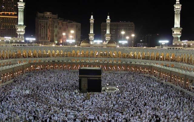 Mereka Naik Haji dengan Cara Luar Biasa, dari Memulung Hingga Warisan 