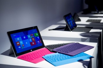 Beralih ke dapur pacunya, Surface 2 dibekali prosesor quad core Tegra 4 besutan Nvidia dengan kecepatan clock 1,7 GHz. Adapun chip grafisnya terbilang gahar dengan 72 core yang dimilikinya.