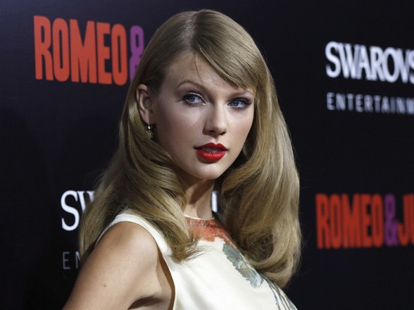 Pretty and Sweet Taylor Swift