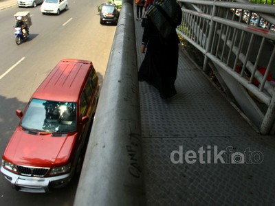 Setelah Digembosi, Depan Labschool Lancar