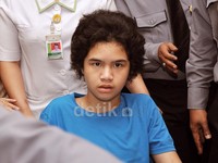 Ibunda Dul, Maia Estianty tidak terlihat ikut menjemput. Noel/detikHOT.