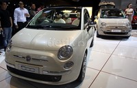 Ada 2 mobil yang diluncurkan Fiat yakni Fiat 500C Convertible dan 500 Sunroof.