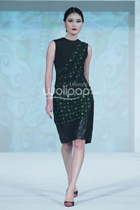 Jakarta, Indonesia - 23 September. Ikat Indonesia by Didiet Maulana. Fall/Winter 2013 Romansa Eksotika at Four Seasons Hotel. 23 September 2013. Jakarta. [Foto: Mohammad Abduh/Wolipop]