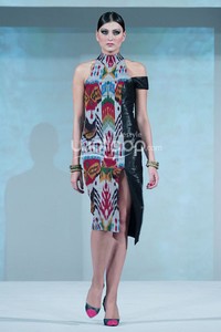 Jakarta, Indonesia - 23 September. Ikat Indonesia by Didiet Maulana. Fall/Winter 2013 Romansa Eksotika at Four Seasons Hotel. 23 September 2013. Jakarta. [Foto: Mohammad Abduh/Wolipop]