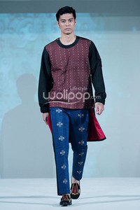 Jakarta, Indonesia - 23 September. Ikat Indonesia by Didiet Maulana. Fall/Winter 2013 Romansa Eksotika at Four Seasons Hotel. 23 September 2013. Jakarta. [Foto: Mohammad Abduh/Wolipop]