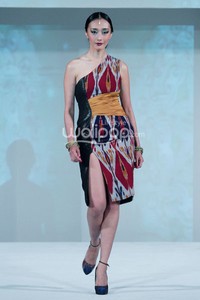 Jakarta, Indonesia - 23 September. Ikat Indonesia by Didiet Maulana. Fall/Winter 2013 Romansa Eksotika at Four Seasons Hotel. 23 September 2013. Jakarta. [Foto: Mohammad Abduh/Wolipop]