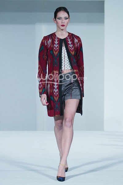 Jakarta, Indonesia - 23 September. Ikat Indonesia by Didiet Maulana. Fall/Winter 2013 Romansa Eksotika at Four Seasons Hotel. 23 September 2013. Jakarta. [Foto: Mohammad Abduh/Wolipop]