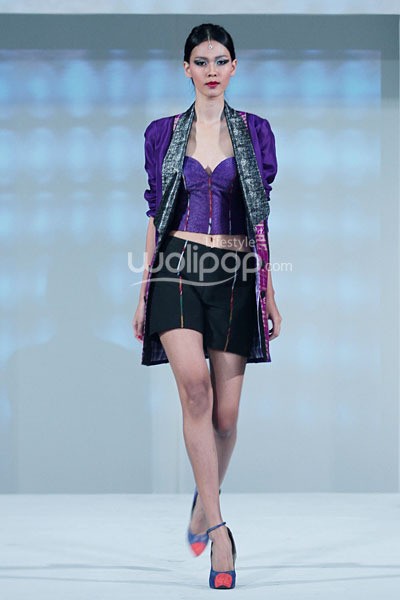 Jakarta, Indonesia - 23 September. Ikat Indonesia by Didiet Maulana. Fall/Winter 2013 Romansa Eksotika at Four Seasons Hotel. 23 September 2013. Jakarta. [Foto: Mohammad Abduh/Wolipop]