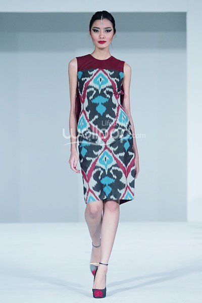 Jakarta, Indonesia - 23 September. Ikat Indonesia by Didiet Maulana. Fall/Winter 2013 Romansa Eksotika at Four Seasons Hotel. 23 September 2013. Jakarta. [Foto: Mohammad Abduh/Wolipop]