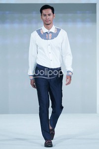 Jakarta, Indonesia - 23 September. Ikat Indonesia by Didiet Maulana. Fall/Winter 2013 Romansa Eksotika at Four Seasons Hotel. 23 September 2013. Jakarta. [Foto: Mohammad Abduh/Wolipop]