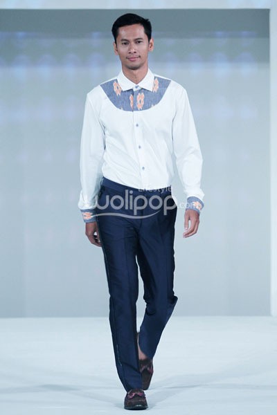 Jakarta, Indonesia - 23 September. Ikat Indonesia by Didiet Maulana. Fall/Winter 2013 Romansa Eksotika at Four Seasons Hotel. 23 September 2013. Jakarta. [Foto: Mohammad Abduh/Wolipop]