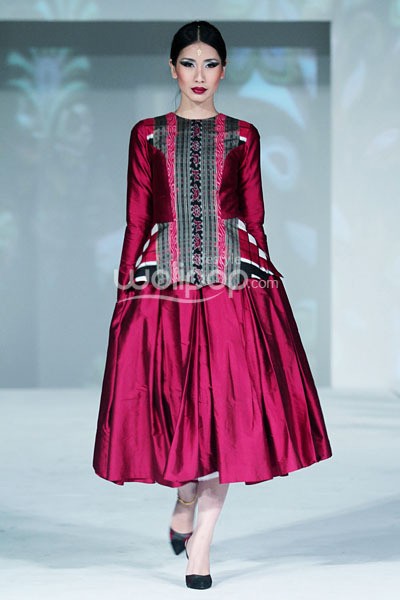 Jakarta, Indonesia - 23 September. Ikat Indonesia by Didiet Maulana. Fall/Winter 2013 Romansa Eksotika at Four Seasons Hotel. 23 September 2013. Jakarta. [Foto: Mohammad Abduh/Wolipop]