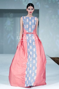 Jakarta, Indonesia - 23 September. Ikat Indonesia by Didiet Maulana. Fall/Winter 2013 Romansa Eksotika at Four Seasons Hotel. 23 September 2013. Jakarta. [Foto: Mohammad Abduh/Wolipop]