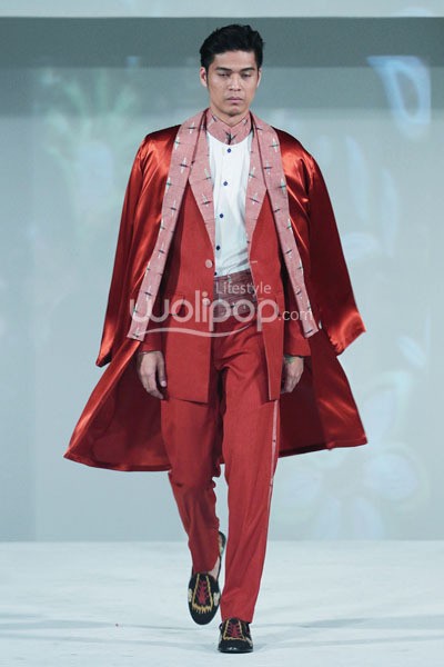 Jakarta, Indonesia - 23 September. Ikat Indonesia by Didiet Maulana. Fall/Winter 2013 Romansa Eksotika at Four Seasons Hotel. 23 September 2013. Jakarta. [Foto: Mohammad Abduh/Wolipop]