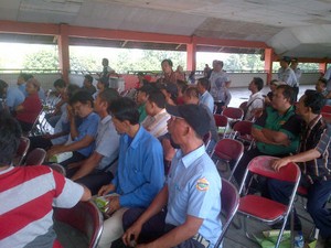 Sopir di Terminal Kampung Rambutan Diceramahi Soal Larangan Merokok