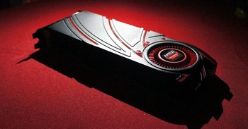 Seri terbaru AMD Radeon ini mengusung arsitektur baru, yakni Graphics Core Next 2.0. Namun masih menggunakan fabrikasi yang sama dengan Tahiti yakni 28nm.