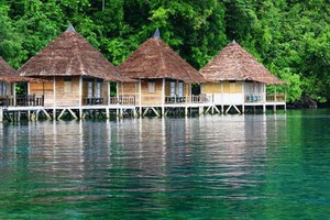 Maluku, Wisata ke Pulau Manise!