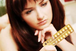 Wanita yang Minum Pil KB Lebih Tertarik Pria Feminin Ketimbang yang Macho