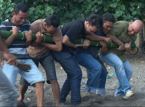 Aura Mistis di Balik Permainan Bambu Gila