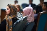 Ayu Azhari Bernyanyi di Sidang Fathanah