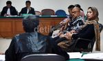 Ayu Azhari Bernyanyi di Sidang Fathanah
