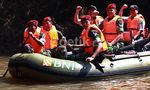 Menhut dan Danjen Kopassus Susuri Sungai Ciliwung