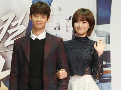 Oh Yeon Seo Gandeng Minho SHINee