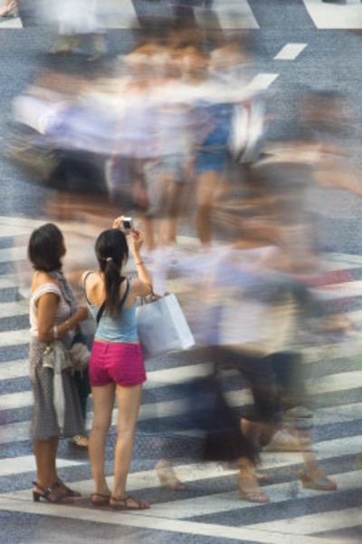 Ini 6 Cara Agar Tampak Membaur dengan Warga Lokal