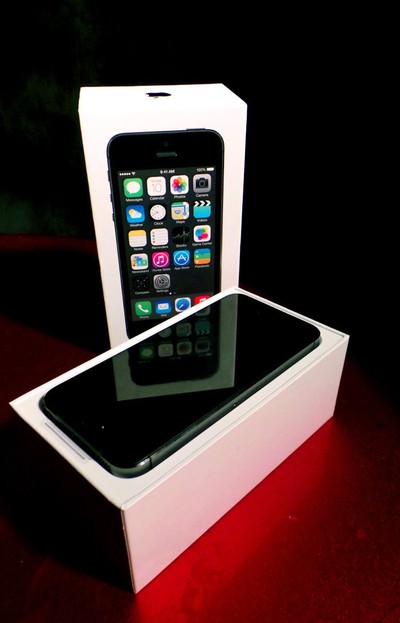 Menguak Kelas Premium iPhone 5S