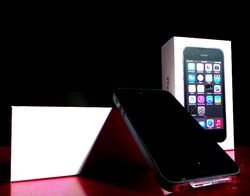 Menguak Kelas Premium iPhone 5S