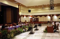 Lulusan Akademi Ilmu Pemasyarakatan tahun 1980 itu agak gugup saat ditanya soal kinerja Wakil Menteri Hukum dan HAM Denny Indrayana. Namun diselingi kata maaf, terang-terangan dia membukanya.