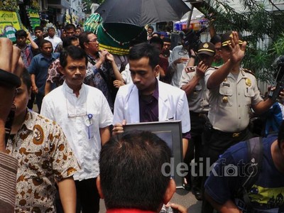 Jenazah dr Munim Idries Dimakamkan