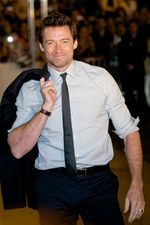 Berusia 44 Tahun, Hugh Jackman Makin Cool