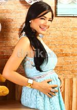 Pretty in Blue, Titi Kamal