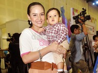 Intan dan Al Razi Rabbani Azwan saat ditemui di Balai Kartini, Jakarta Selatan, Jumat (27/9/2013). Noel/detikHOT.